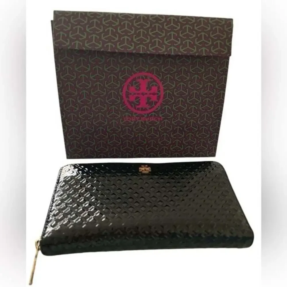 Tory Burch Black Quilted Wallet